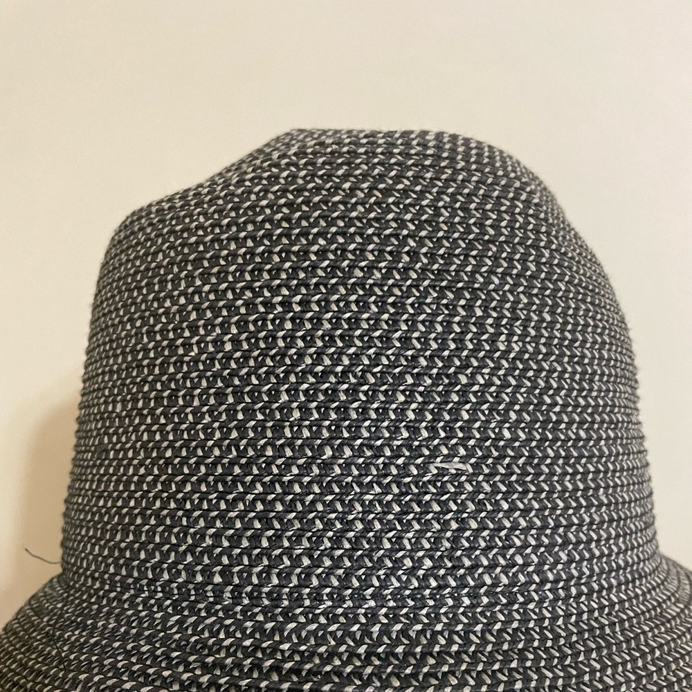 Hat - Picture 2 of 4